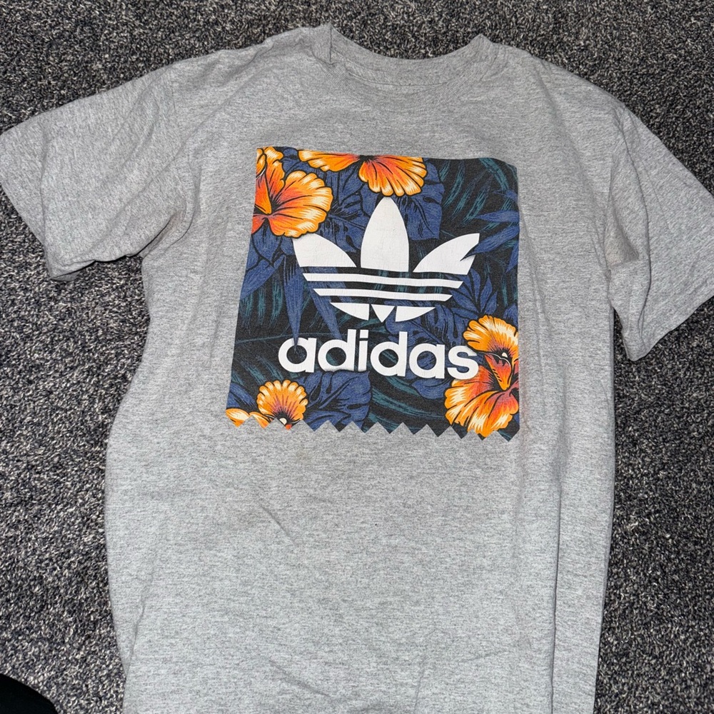 Adidas tshirt